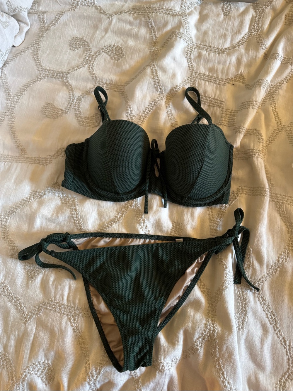 34C Green Bikini set underwire top with adjustable straps and tie bottoms